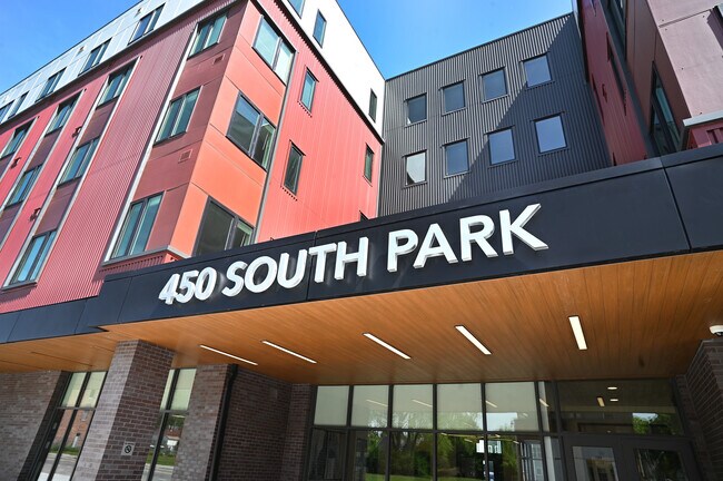 Plus de détails pour 450 S Park Ave, Buffalo, NY - Bureau/Commerce de détail à louer