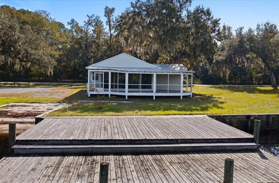 13555 County Road 13 N, Saint Augustine, FL à louer - Photo du bâtiment - Image 3 de 44