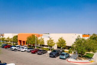 Plus de détails pour 700 E Silverado Ranch Blvd, Las Vegas, NV - Bureau à louer