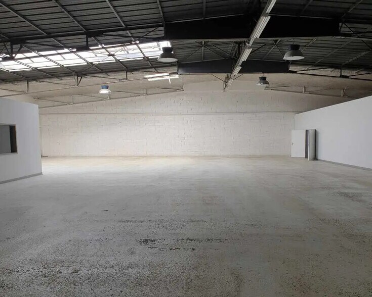 Flex in Toulouse for lease - Building Photo - Image 3 of 7