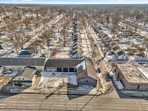 26289 W Eight Mile Rd, Redford Township, MI for lease Interior Photo- Image 1 of 38