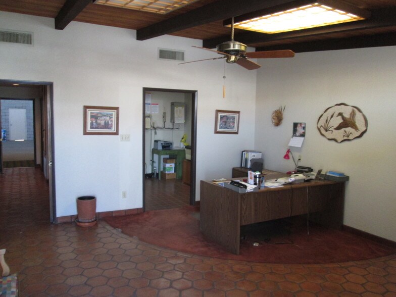 4347 E University Dr, Phoenix, AZ à louer - Autre - Image 2 de 2