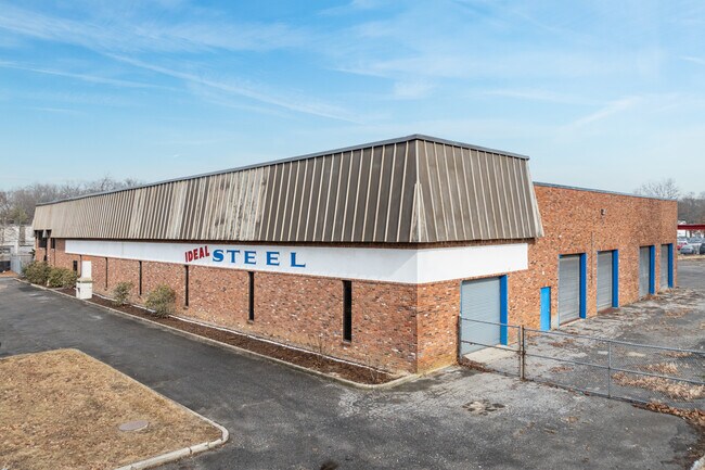 Plus de détails pour 87 Arlington Ave, Saint James, NY - Industriel à louer
