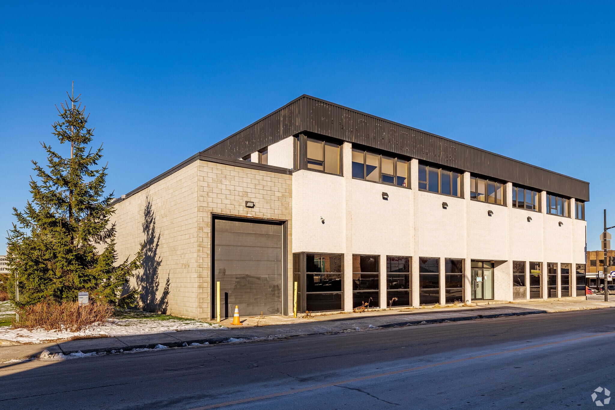 1605-1615 Rue De Beauharnois O, Montréal, QC à vendre Photo du bâtiment- Image 1 de 1