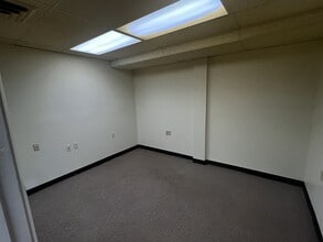 370 Boston Post Rd, Orange, CT for lease Building Photo- Image 2 of 3