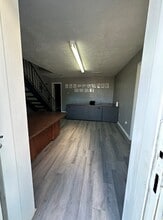 6524 C F Hawn Fwy, Dallas, TX à louer Photo intérieure- Image 1 de 6
