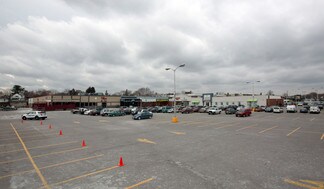 Plus de détails pour 200 John St W, Oshawa, ON - Commerce de détail à louer