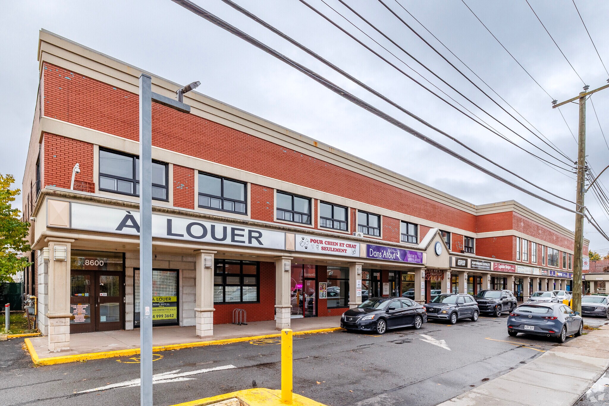 8600-8630 Rue Centrale, Montréal, QC à louer Photo principale- Image 1 de 11
