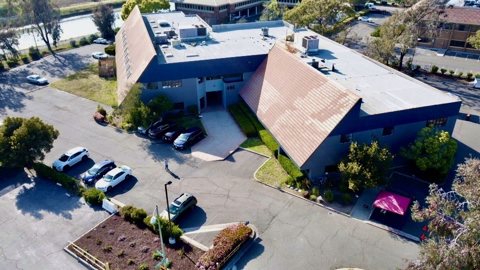 401 Roland Way, Oakland, CA for lease - Building Photo - Image 1 of 3