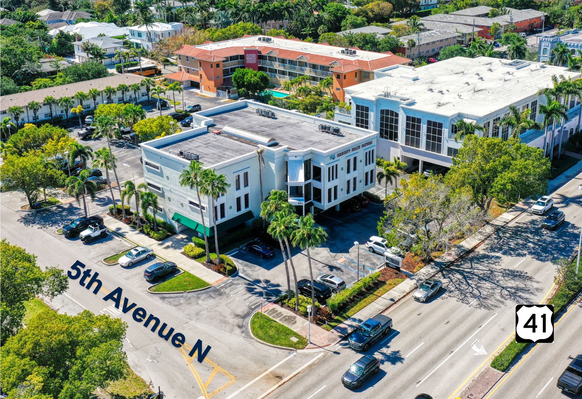 851 5th Ave N, Naples, FL à louer Photo du bâtiment- Image 1 de 10