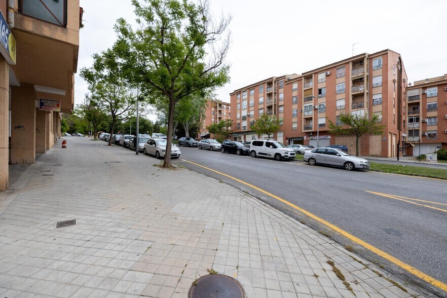 Calle Gabriela Mistral, 2, Granada, Granada for sale - Building Photo - Image 2 of 25