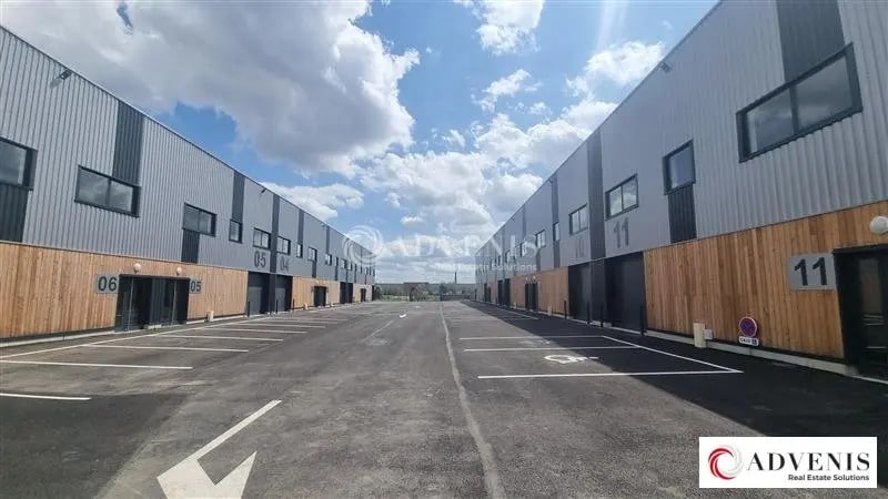 Flex in Wattrelos for lease Building Photo- Image 1 of 10
