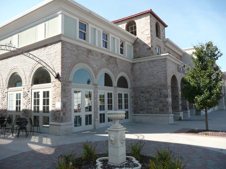 225 Florance Ave, Granger, IN à louer - Photo du bâtiment - Image 2 de 13