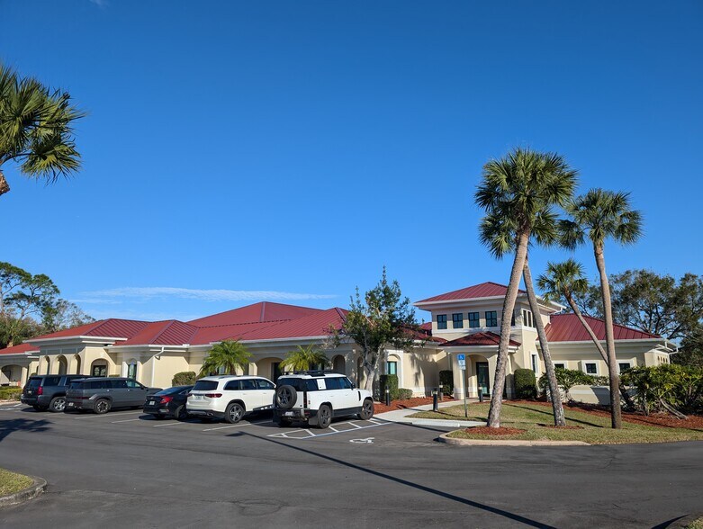 1991 74th Ave, Vero Beach, FL à louer - Photo du bâtiment - Image 1 de 10