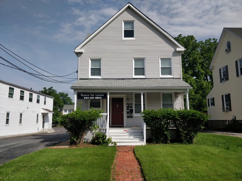 8 Sudbrook Ln, Pikesville, MD à louer - Photo du bâtiment - Image 1 de 4