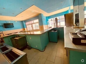 Retail in Fuenlabrada, Madrid for lease Interior Photo- Image 1 of 7