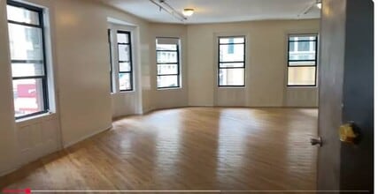 300 W 38th St, New York, NY for lease Interior Photo- Image 1 of 4