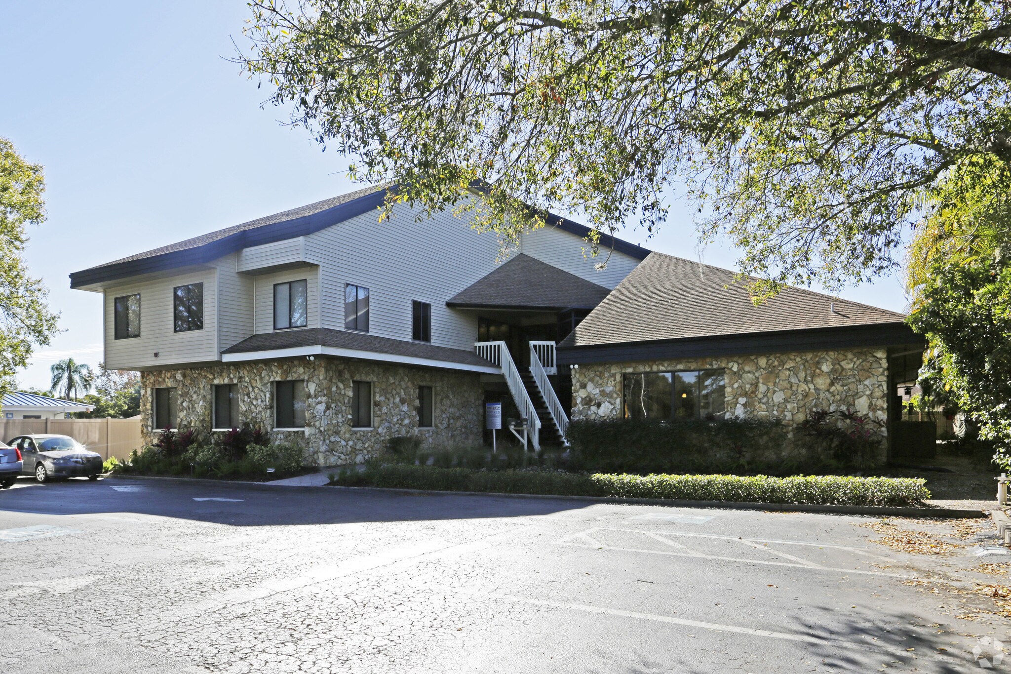 5500 Bee Ridge Rd, Sarasota, FL for lease Primary Photo- Image 1 of 9