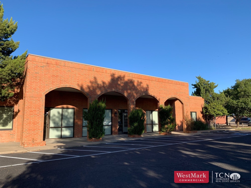 6102 Chicago Ave, Lubbock, TX for lease Building Photo- Image 1 of 7