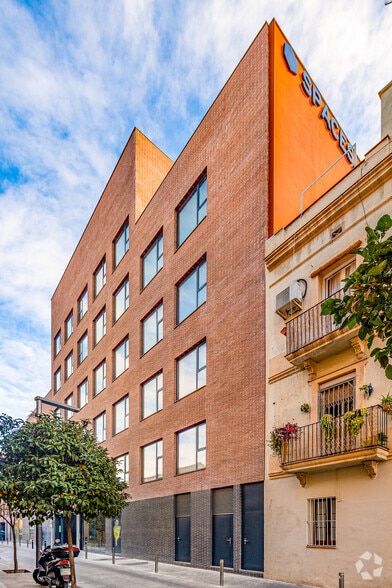 Passatge de Mas de Roda, 6, Barcelona, Barcelona for lease - Primary Photo - Image 1 of 3