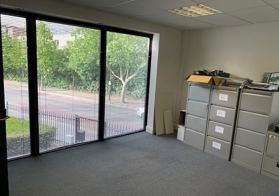 22 Abbey Rd, Londres à louer Photo intérieure- Image 1 de 8