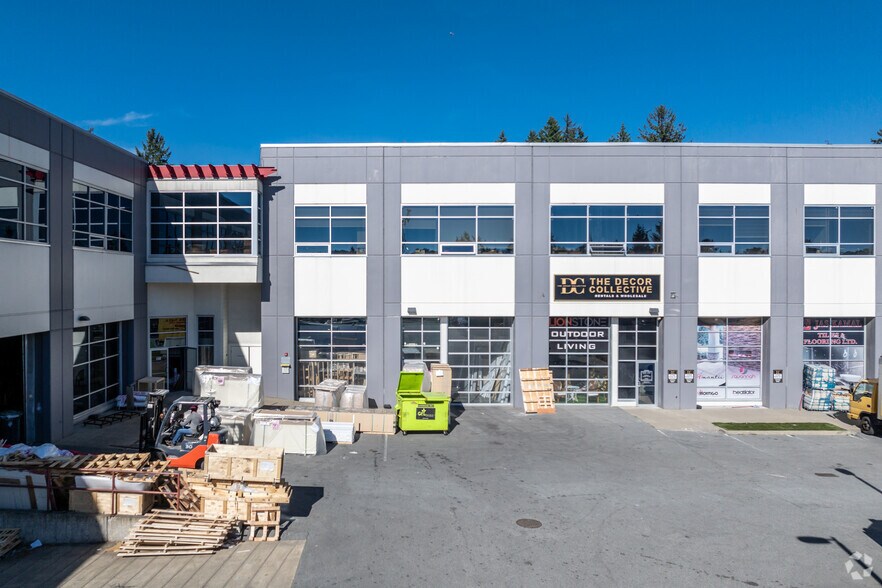 8433 132 St, Surrey, BC à louer - Photo du bâtiment - Image 3 de 4