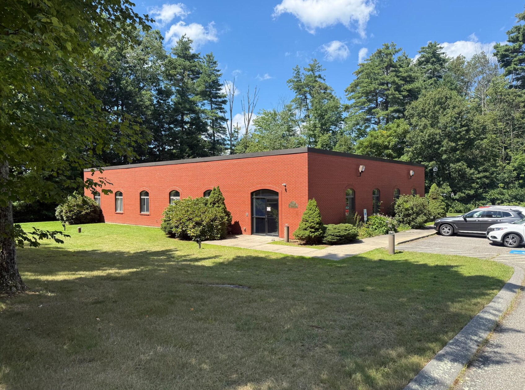 53 Technology Park Rd, Sturbridge, MA for lease Primary Photo- Image 1 of 6