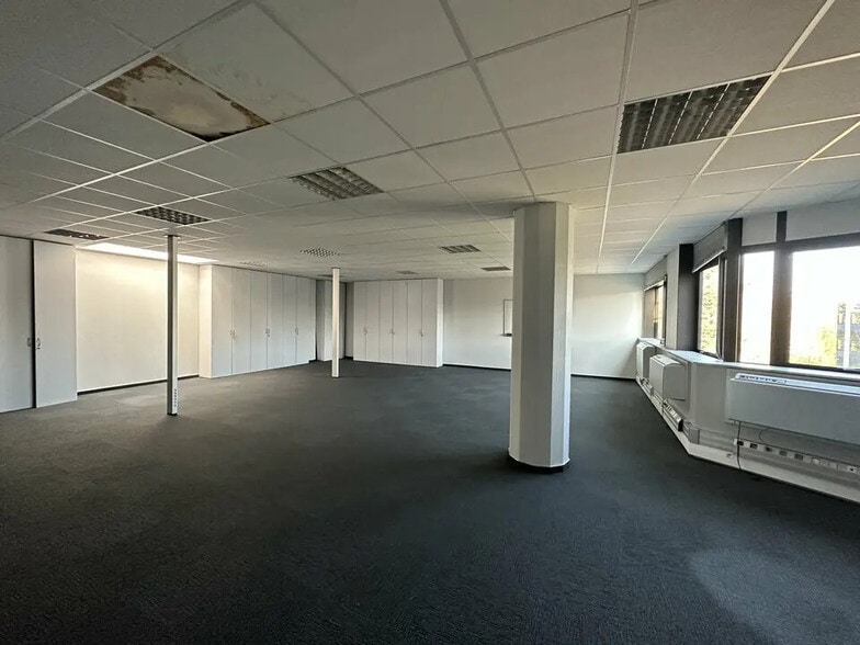Office in ILLKIRCH-GRAFFENSTADEN for lease - Interior Photo - Image 3 of 6