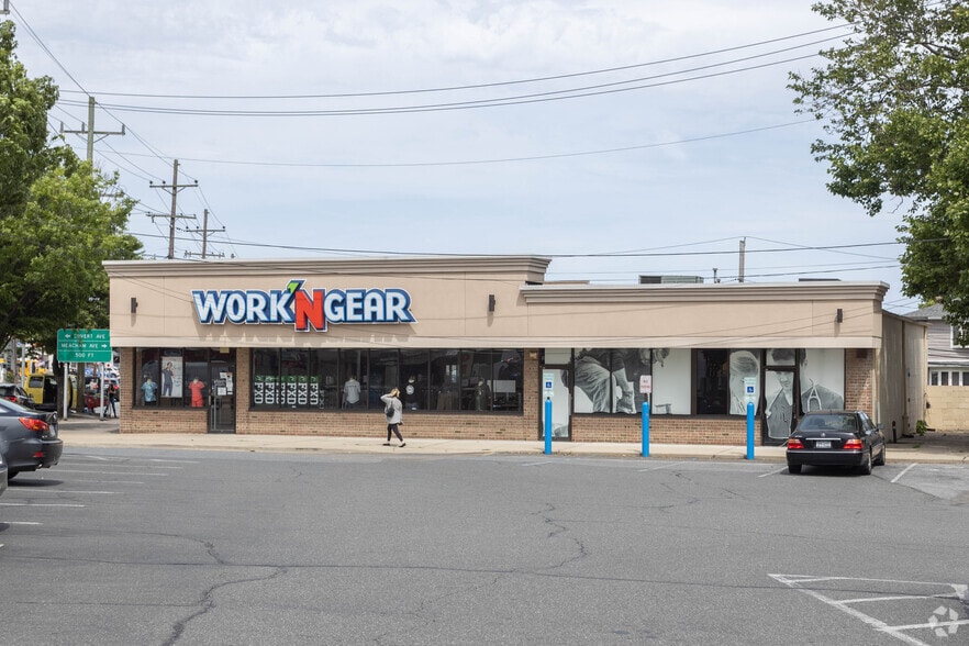 1397-1415 Hempstead Tpke, Elmont, NY for lease - Building Photo - Image 3 of 13