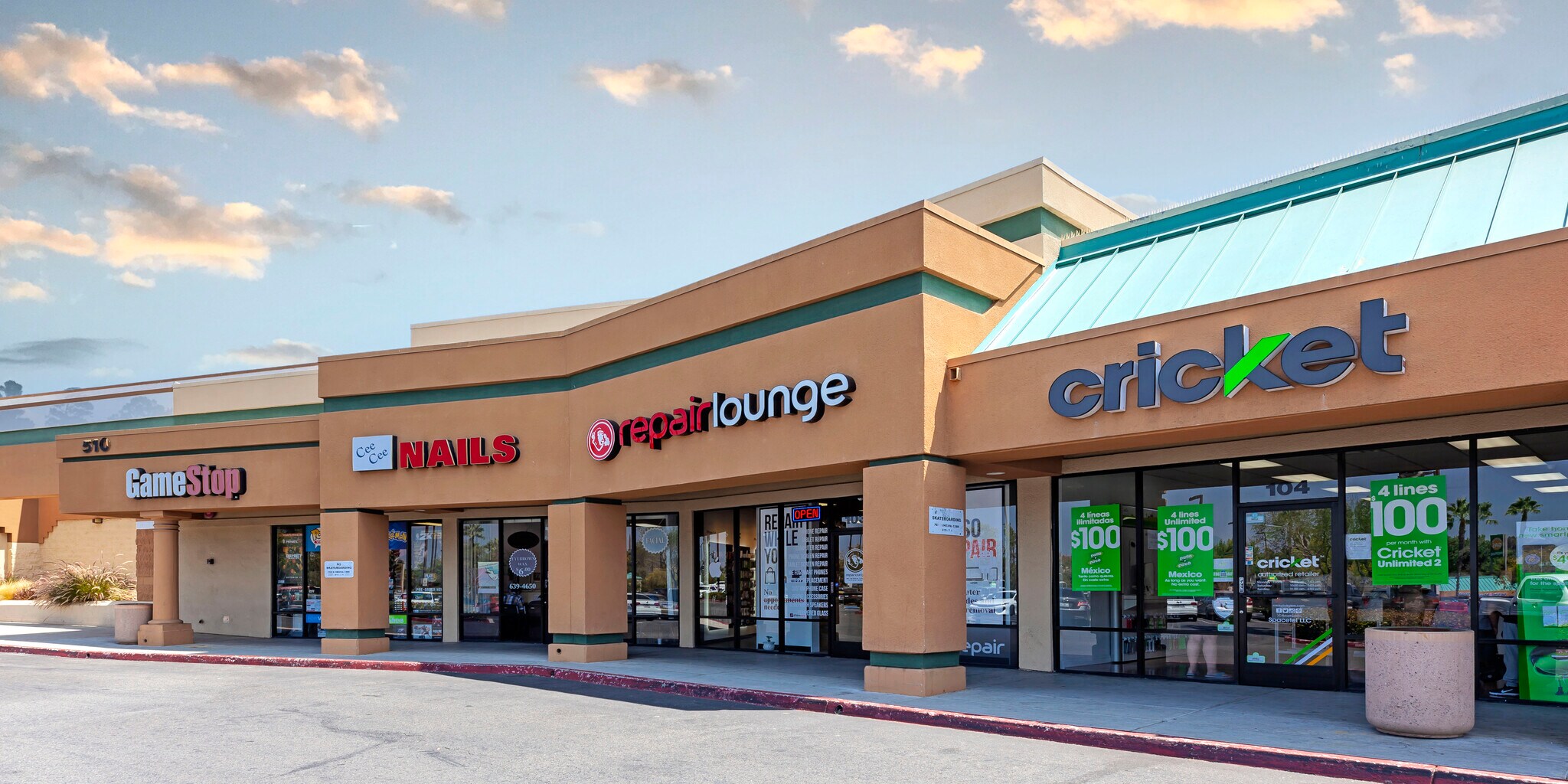 500-550 Hacienda Dr, Vista, CA for lease Primary Photo- Image 1 of 4