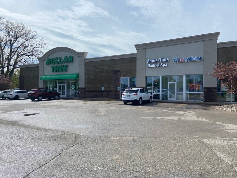 421-425 W Northland Ave, Appleton, WI à louer - Photo du bâtiment - Image 1 de 6