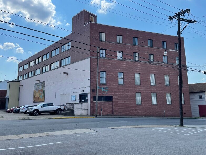 214 7th St, Parkersburg, WV à vendre - Photo du bâtiment - Image 1 de 6