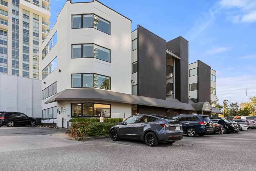 400-2030 Marine Dr, North Vancouver, BC for sale - Primary Photo - Image 1 of 1