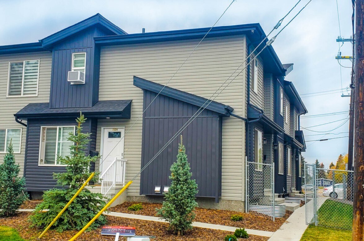 7224 81 Av NW, Edmonton, AB à vendre Photo principale- Image 1 de 1