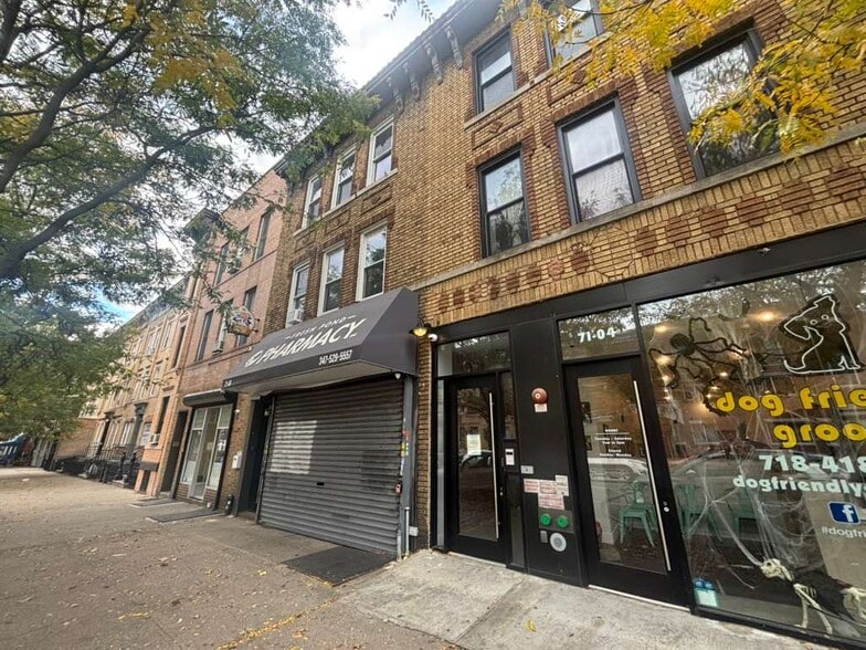 71-06 Fresh Pond Rd, Ridgewood, NY for lease - Building Photo - Image 3 of 15