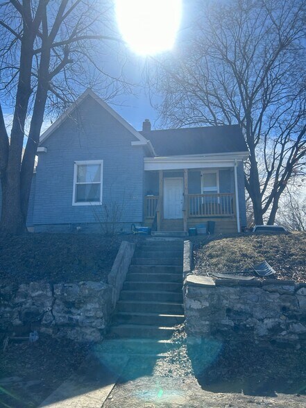 6501 Roberts St, Kansas City, MO à vendre - Photo principale - Image 1 de 1