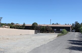 Plus de détails pour 28425 Cole Grade Rd, Valley Center, CA - Industriel à louer