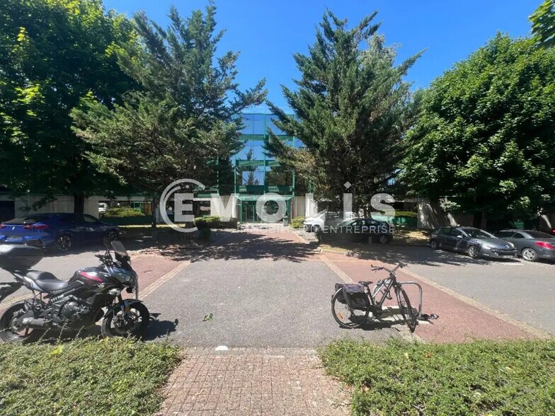 Bureau dans Rosny-sous-Bois à vendre - Photo du bâtiment - Image 3 de 16