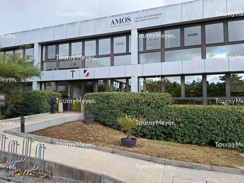 Bureau dans Bordeaux à louer - Photo du bâtiment - Image 2 de 10