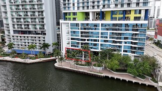 Plus de détails pour 187 SW 7th St, Miami, FL - Vente au détail à louer