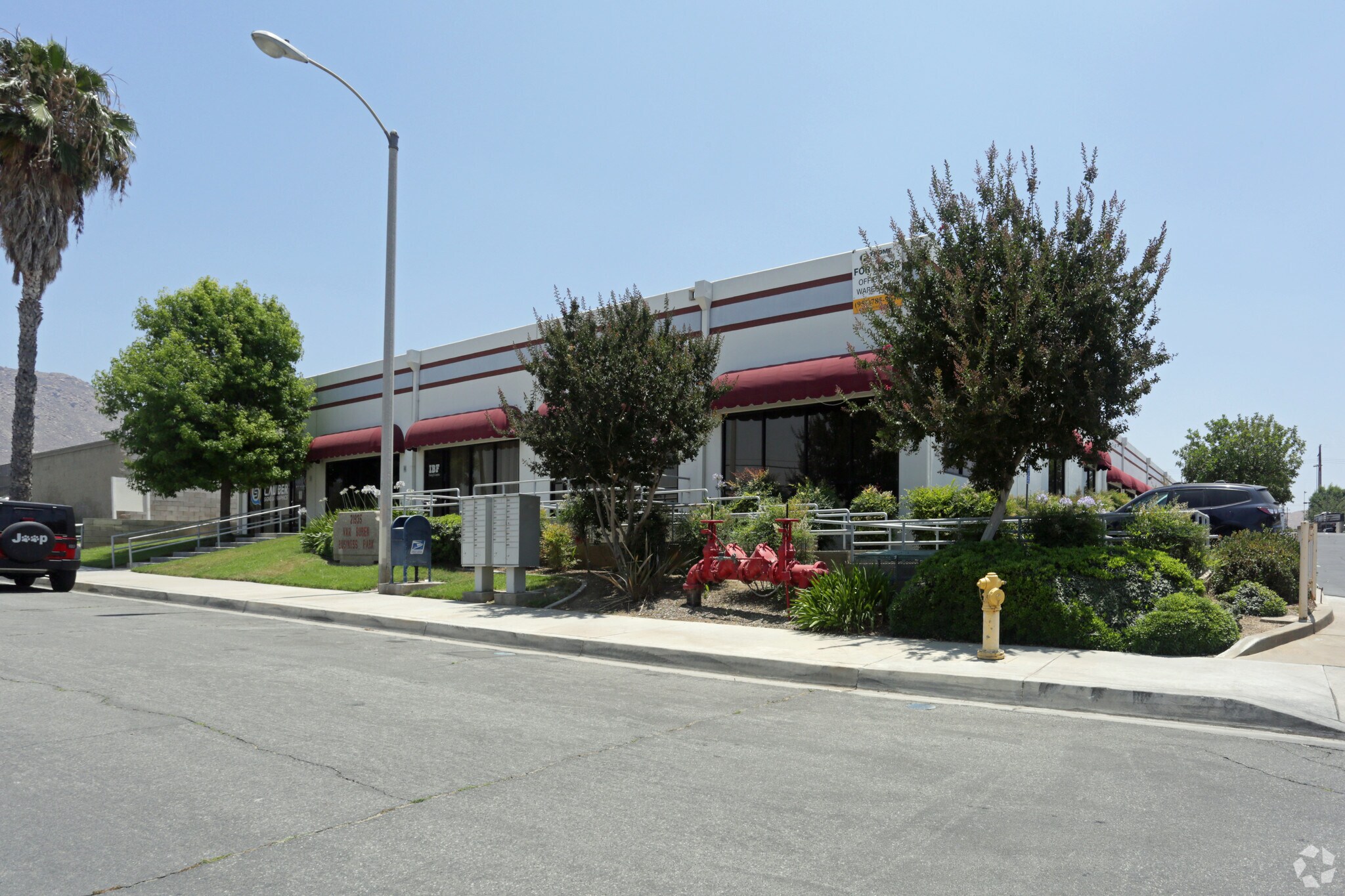 21935 Van Buren St, Grand Terrace, CA à vendre Photo du bâtiment- Image 1 de 1