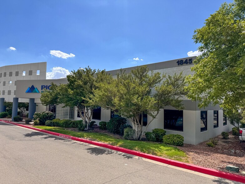 1845 Northwestern Dr, El Paso, TX à louer - Photo du bâtiment - Image 3 de 7