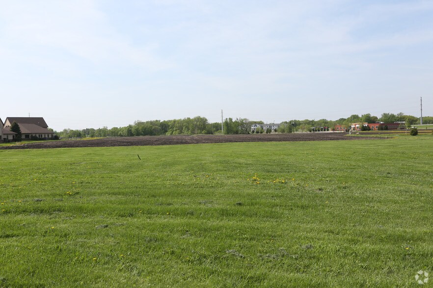 1600 N Victory Dr, Mankato, MN for sale - Building Photo - Image 1 of 1