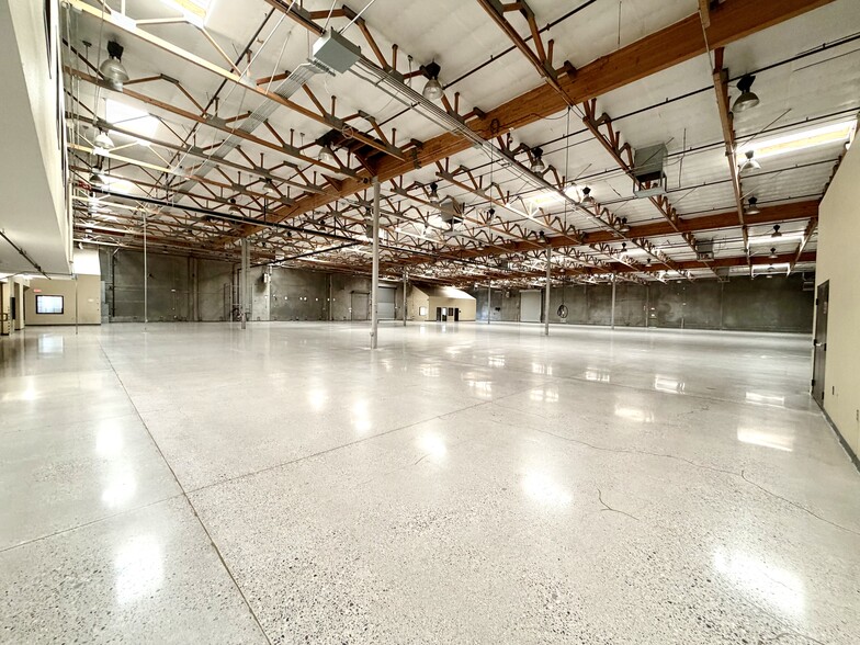 751 Grier Dr, Las Vegas, NV for sale - Building Photo - Image 3 of 30