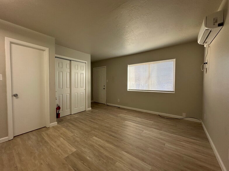2104 Lead Ave SE, Albuquerque, NM for sale - Building Photo - Image 3 of 15