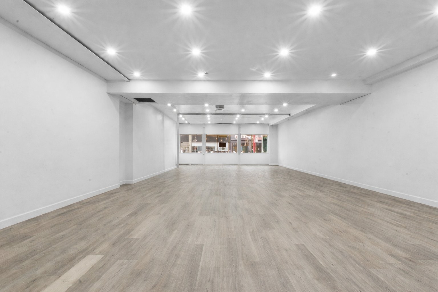 845-865 St Notre-Dame O, Montréal, QC for lease Interior Photo- Image 1 of 1