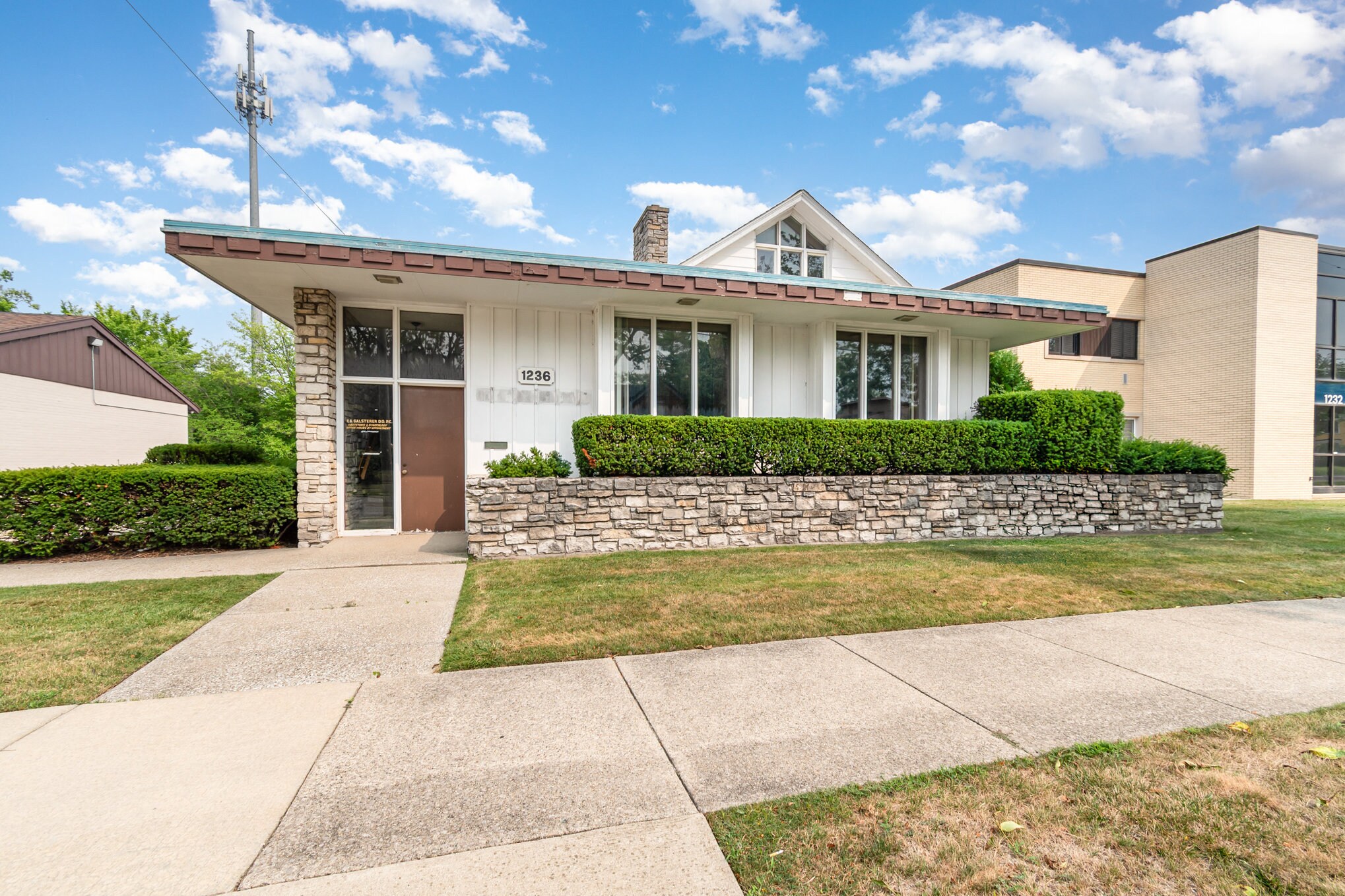 1236 N Michigan Ave, Saginaw, MI à vendre Photo du bâtiment- Image 1 de 16
