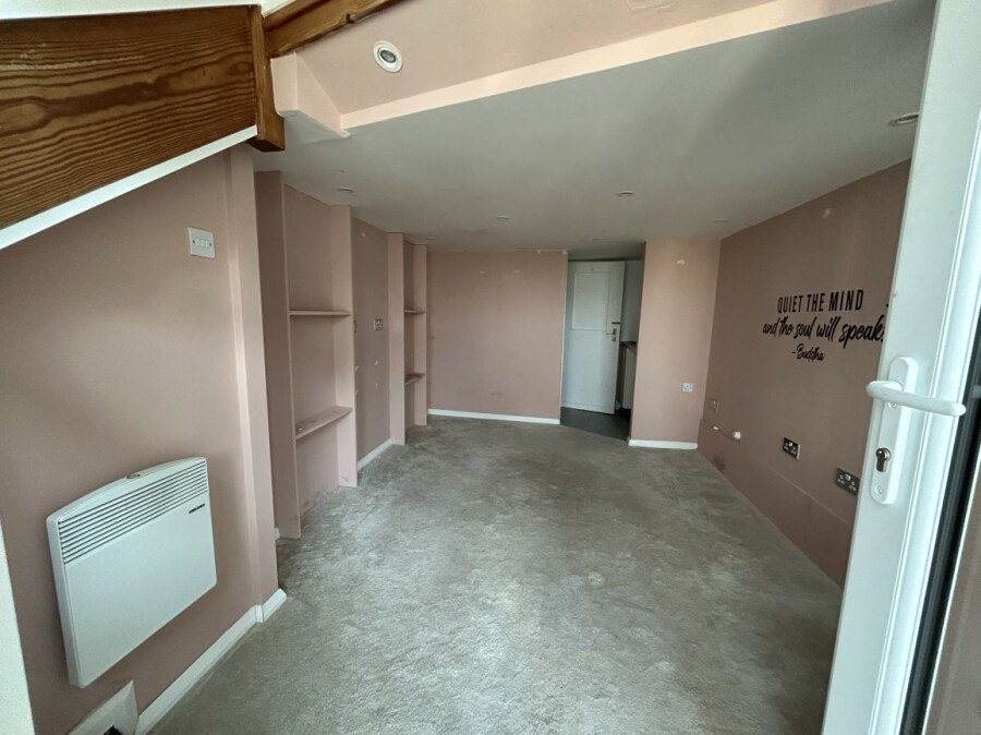 11 Beaumont Rd, Plymouth for lease Interior Photo- Image 1 of 5