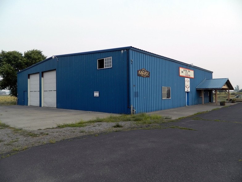 5225 Washburn Way, Klamath Falls, OR for sale - Building Photo - Image 3 of 15