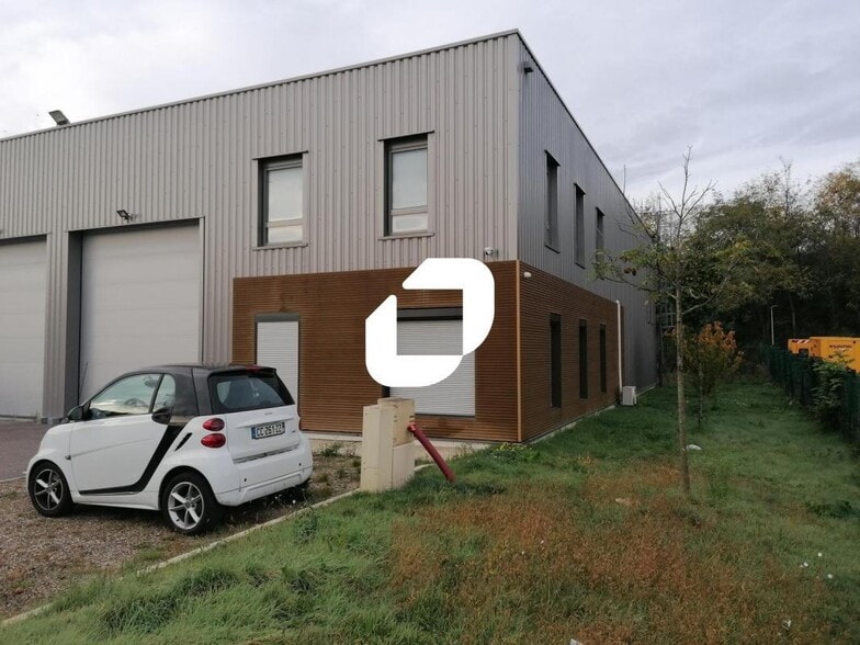 8 Impasse Du 24 Août 1944, Corbas for lease - Building Photo - Image 1 of 11